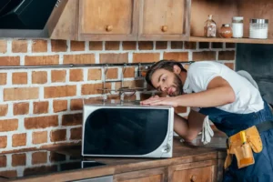 Signs You Need to Invest in Microwave Oven Repair